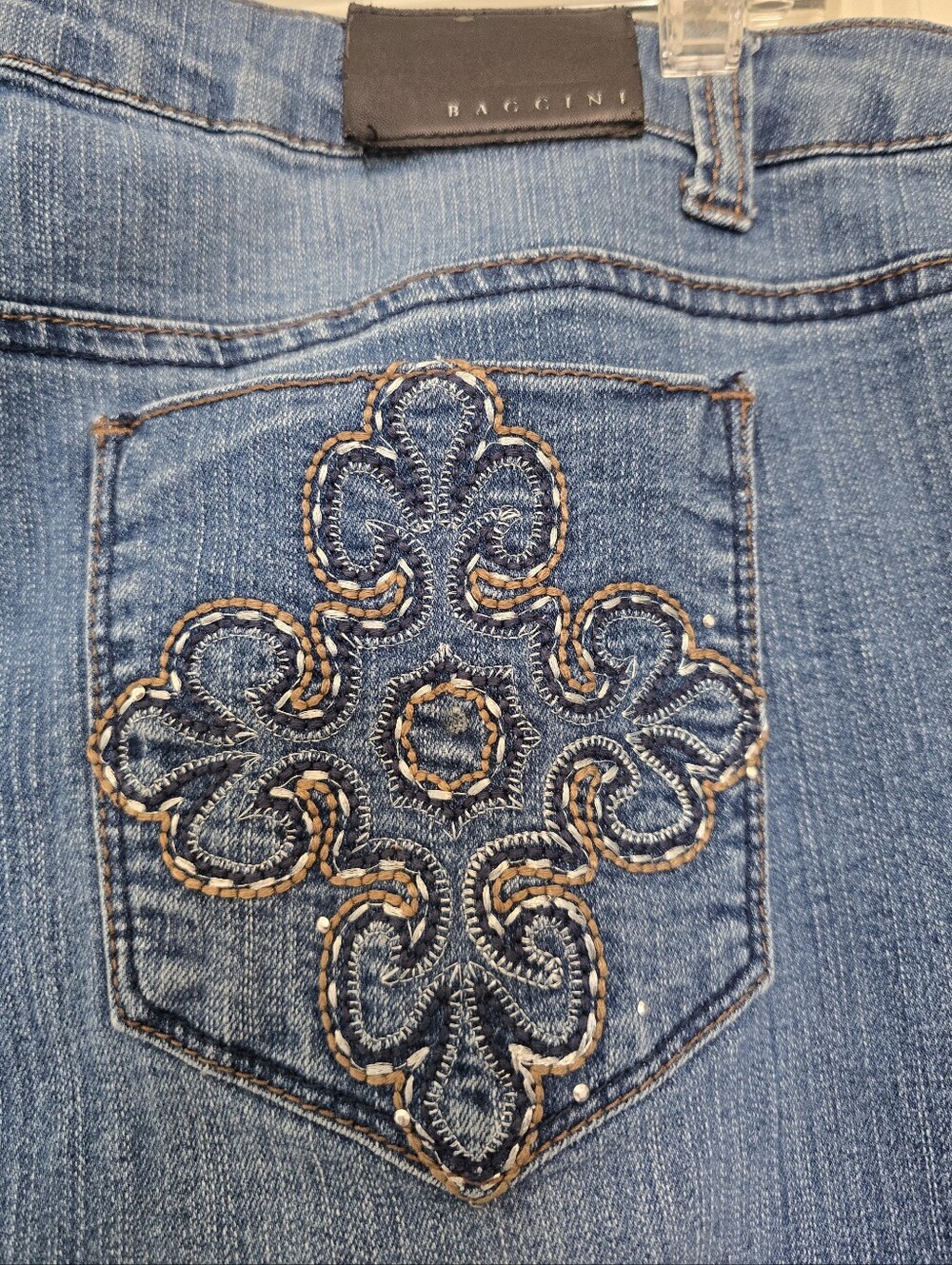 Baccini Women's Boot Cut Jeans Size 16 Embroidered Back Pockets. New Zipper.